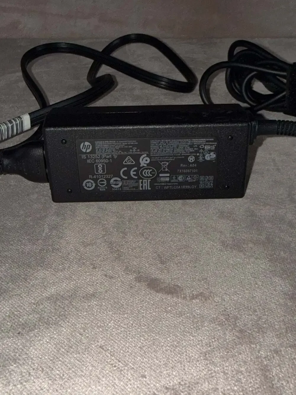 Genuine HP 45W 19.5V 2.31A AC Power Adapter Charger with Blue Tip